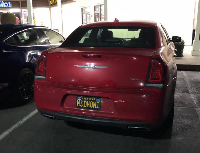 ms dhoni number plate california