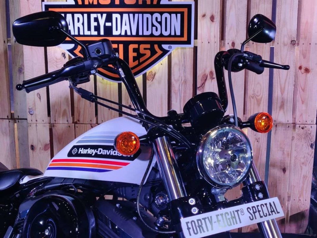 Harley-Davidson-Forty-Two-Special-launched-in-India-3