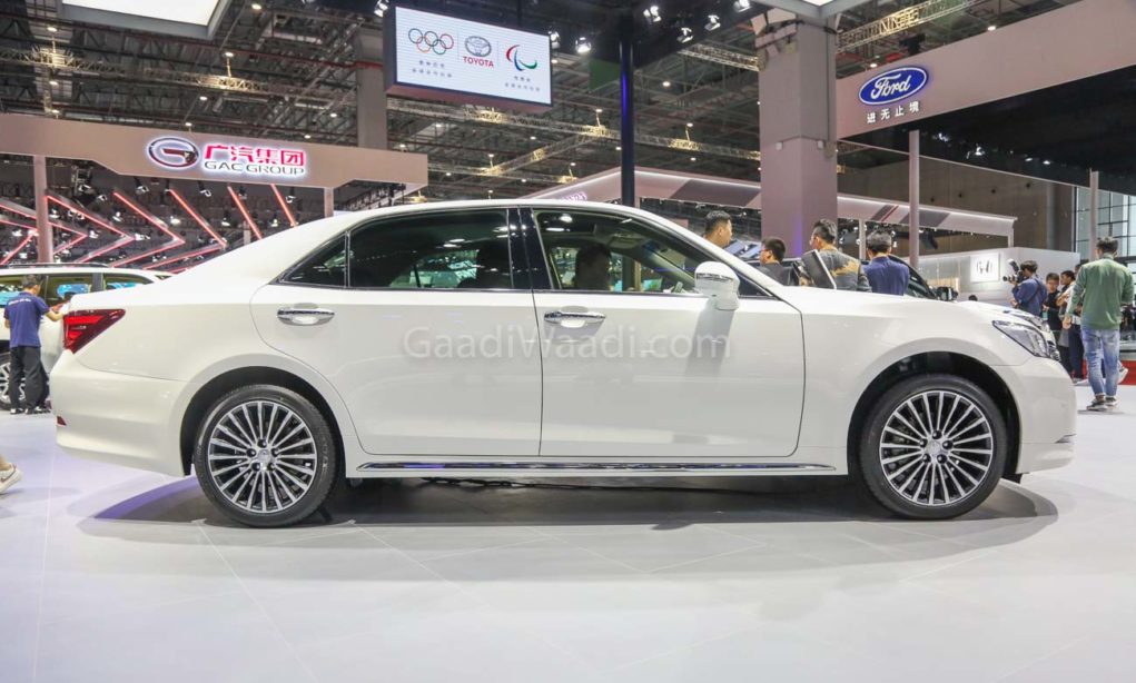 Flagship Toyota Sedan Crown Graces Shanghai Motor Show