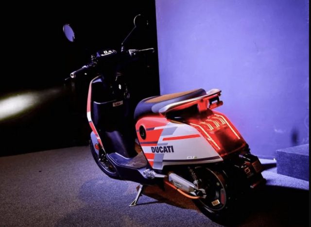 Super-Soco-Ducati-electric-scooter-revealed-2