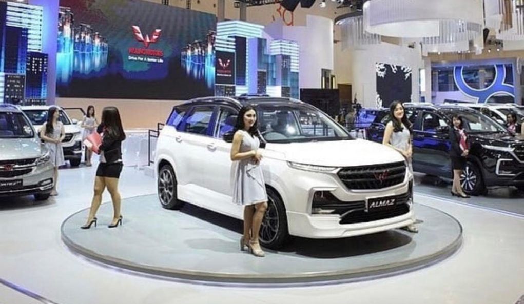 Customised 7-Seater Wuling Almaz