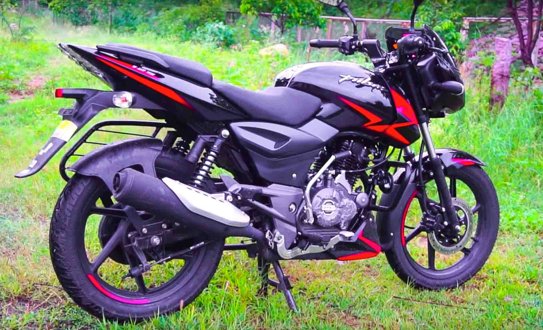 New Split Seat Variant Of Bajaj Pulsar 125 Launched At Rs Inr 70 618