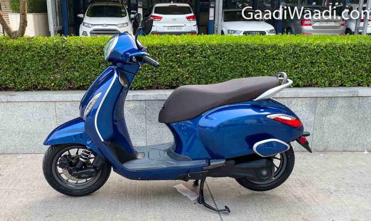 2020 bajaj chetak electric scooter-14