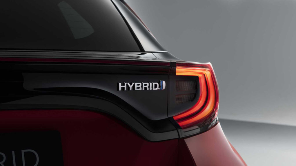 2020 toyota yaris hatchback hybrid-7