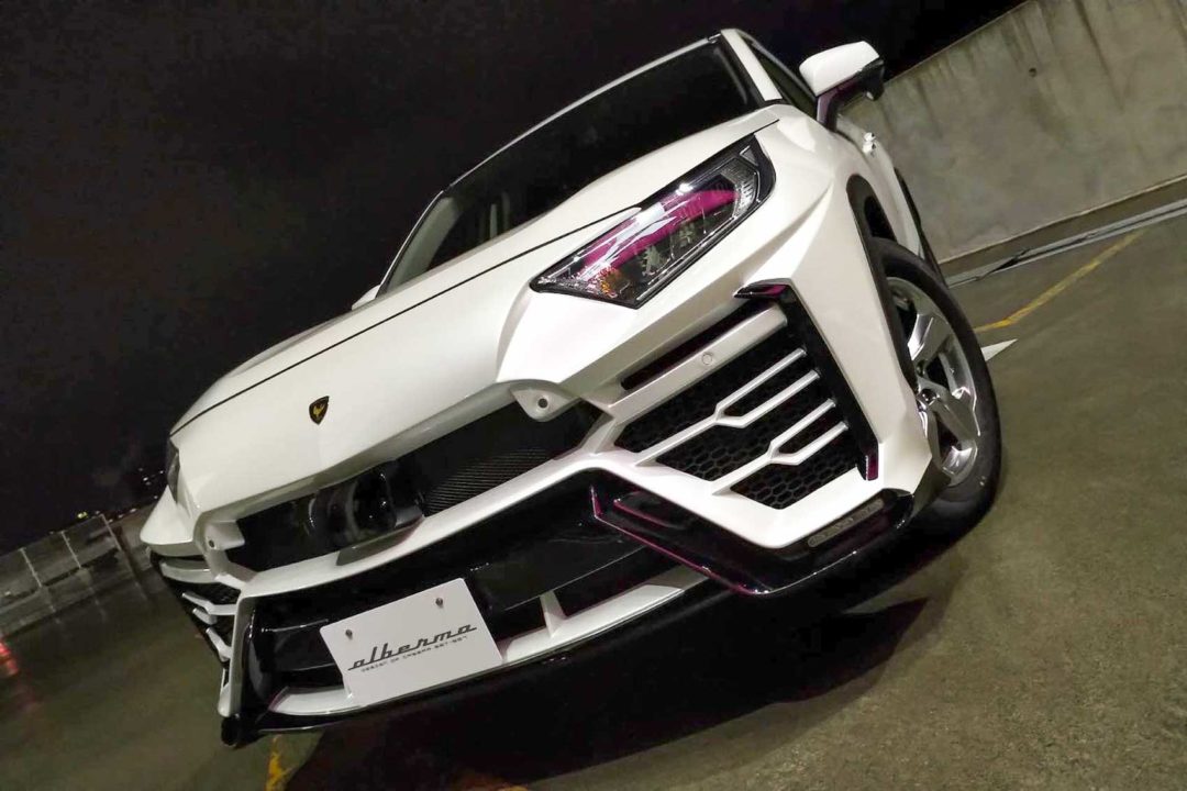 Toyota RAV4 Converted Into Lamborghini Urus-1-3