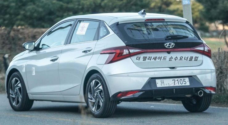 Next-gen Hyundai Elite i20 spotted testing  Next-gen Hyundai Elite i20  spotted testing