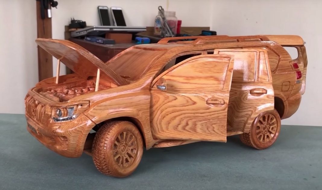 Wood Carved 2020 Land Cruiser Prado4
