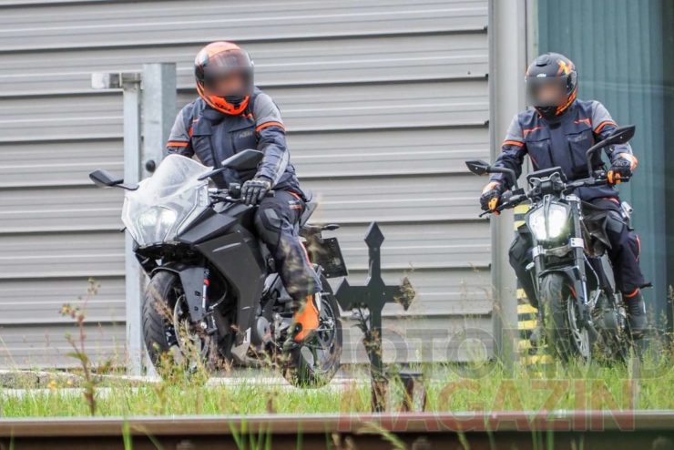 2021 KTM RC390 and 390 Duke spied