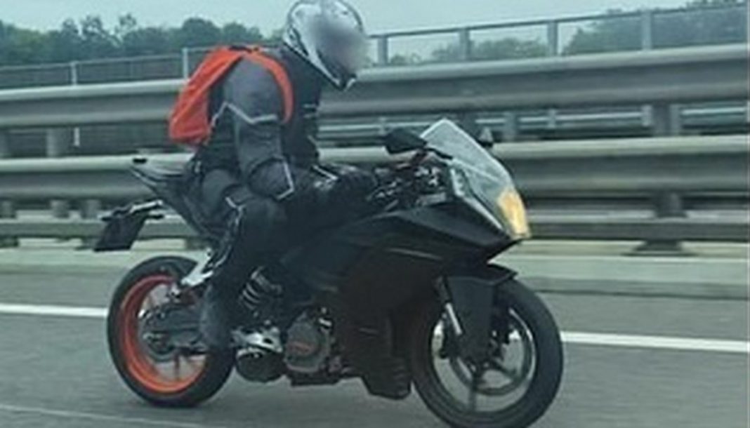 2021 KTM RC200 Spied For The First Time During Road Test