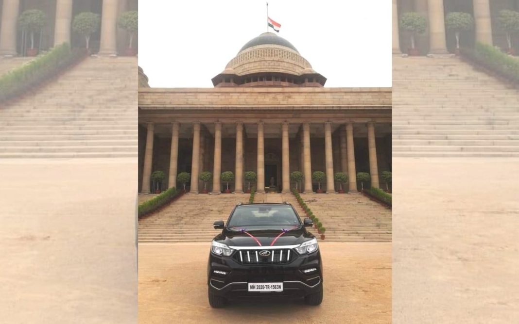 First Mahindra Alturas G4 BS6 president of india2