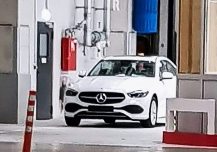 Mercedes Benz C-Class spied without camouflage
