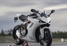 2021 Ducati SuperSport 950 S front angle