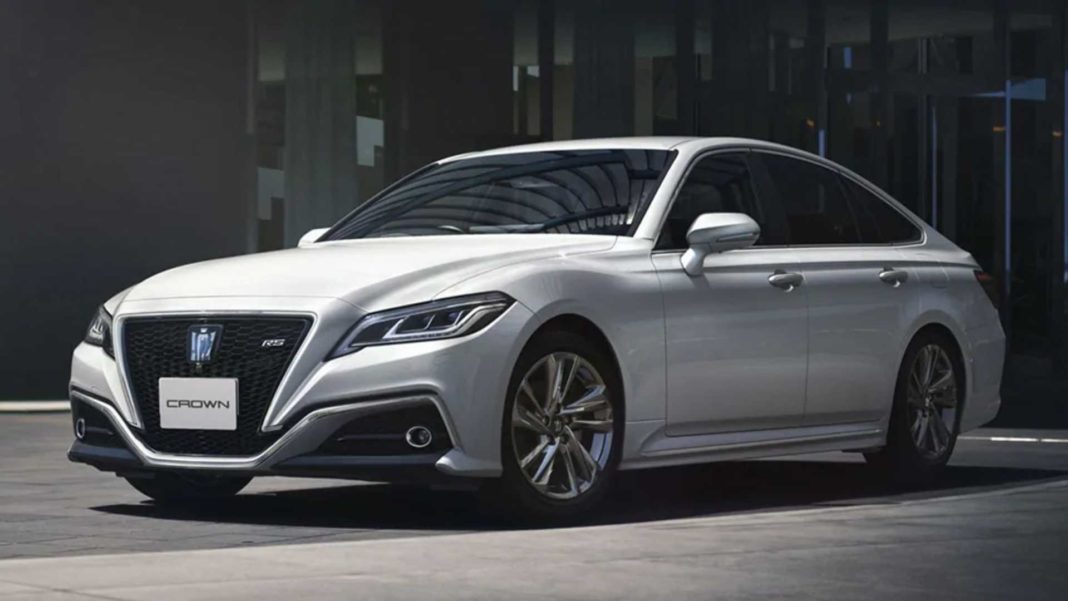 2021 Toyota Crown front angle