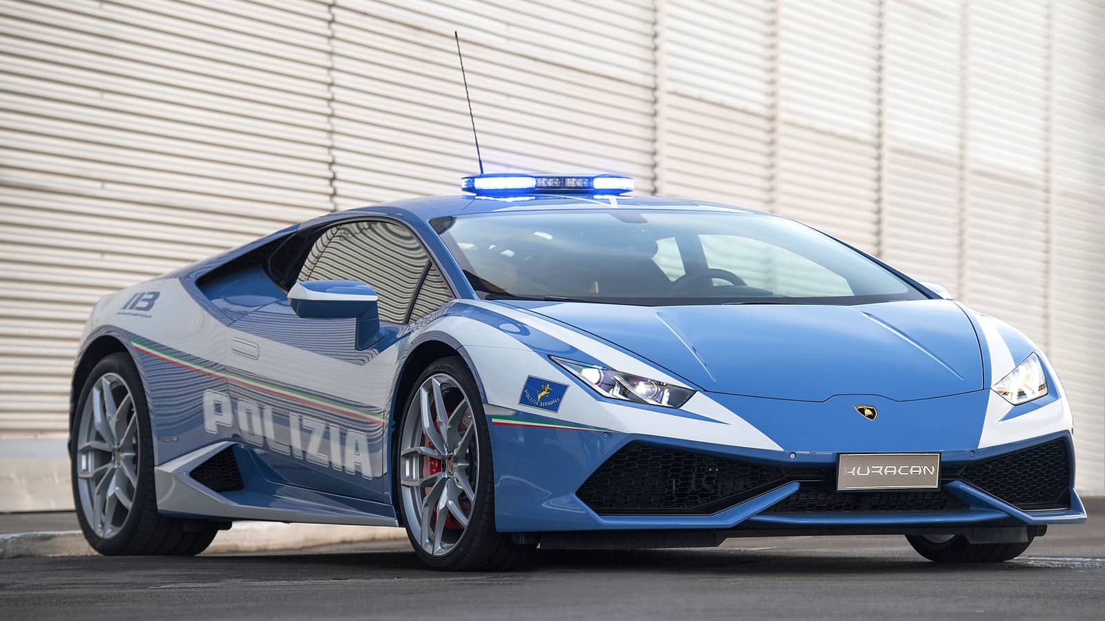 Lamborghini - 60 ans d'exotisme  - Page 2 Lamborghini-Gallardo-Italian-Police