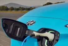 Hyundai Kona EV facelift charging