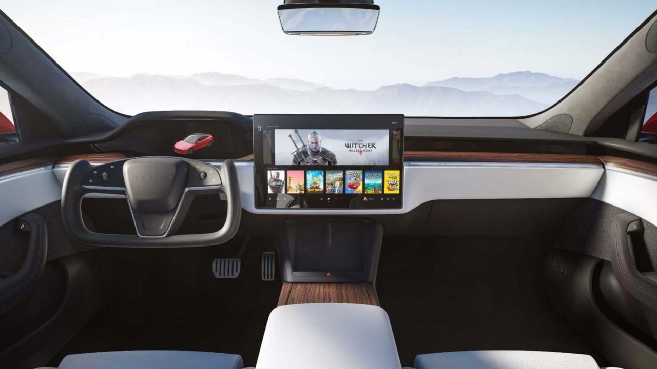 2021 Tesla Model S Plaid interior dashboard