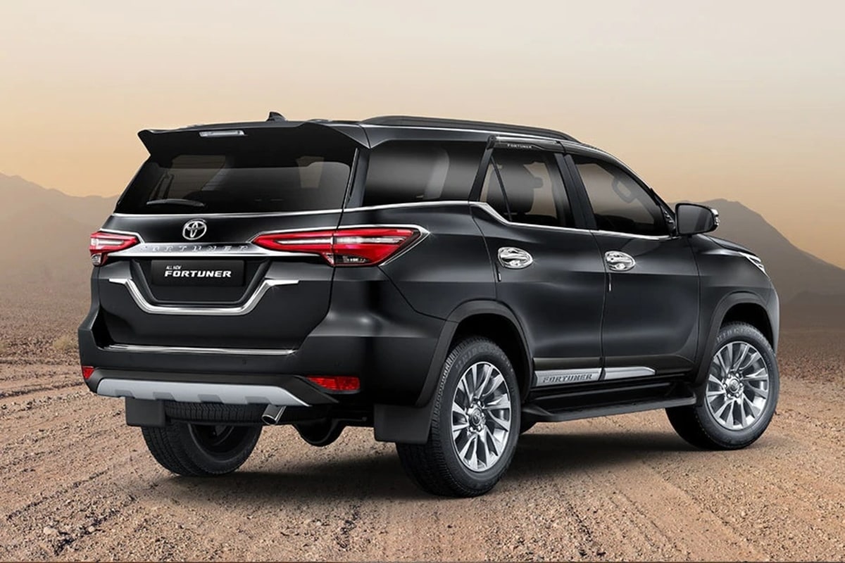 2021 Toyota Fortuner Official Accessories rear