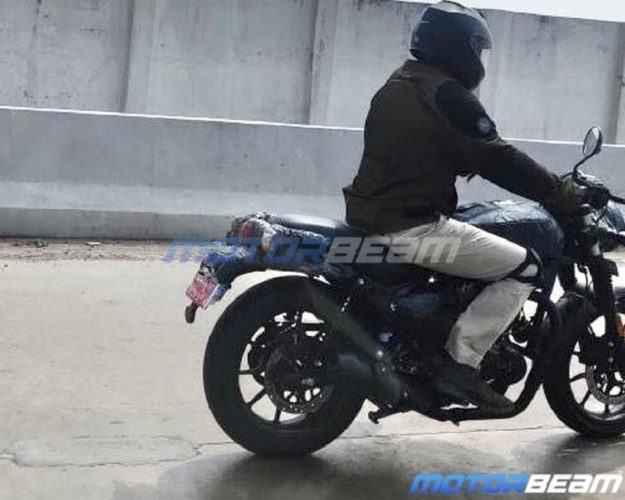 Royal Enfield Hunter 350 spied side rear view