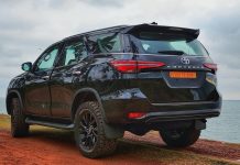 2021 Toyota Fortuner all-black exterior 2