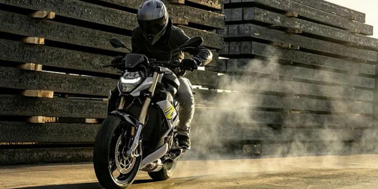 2021 BMW S1000R Launched India 5
