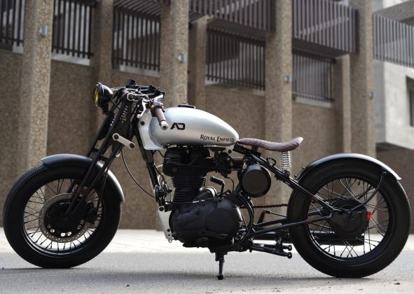 Royal Enfield Classic 350 Transformed Into A Vintage-Style Bobber