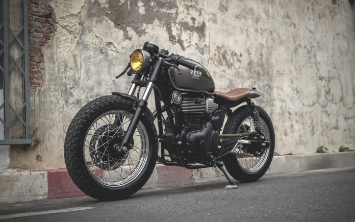 This Custom Brat-Style Bobber Is A Royal Enfield Meteor 350 Underneath