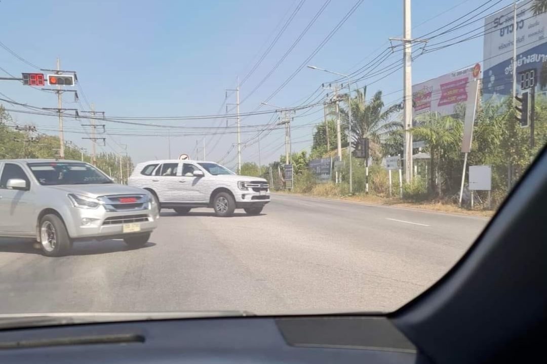 2022 Ford Everest spied Thailand img3
