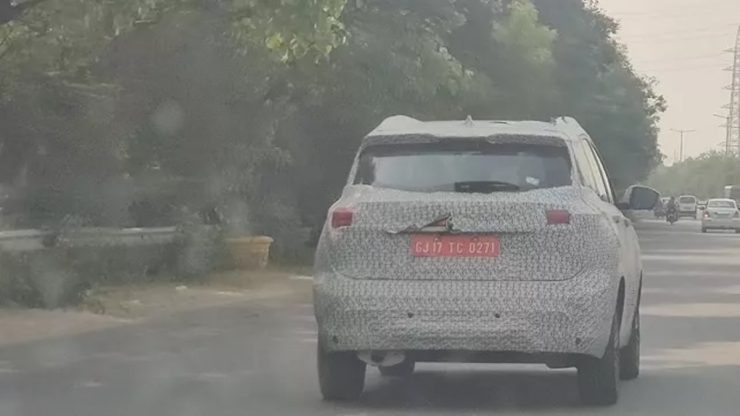 MG Hector facelift spied 2022