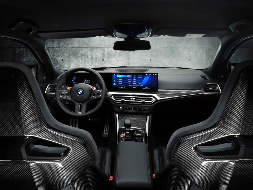 2023-BMW-M3-Touring-Interior