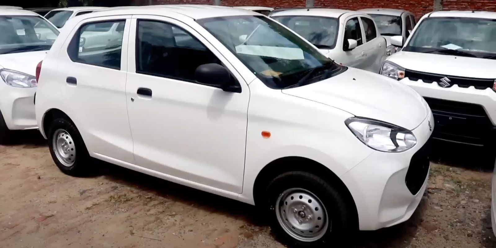 2022 Maruti Alto K10 Base Model Exterior, Interior And Features - This Is  How It Looks (Video)