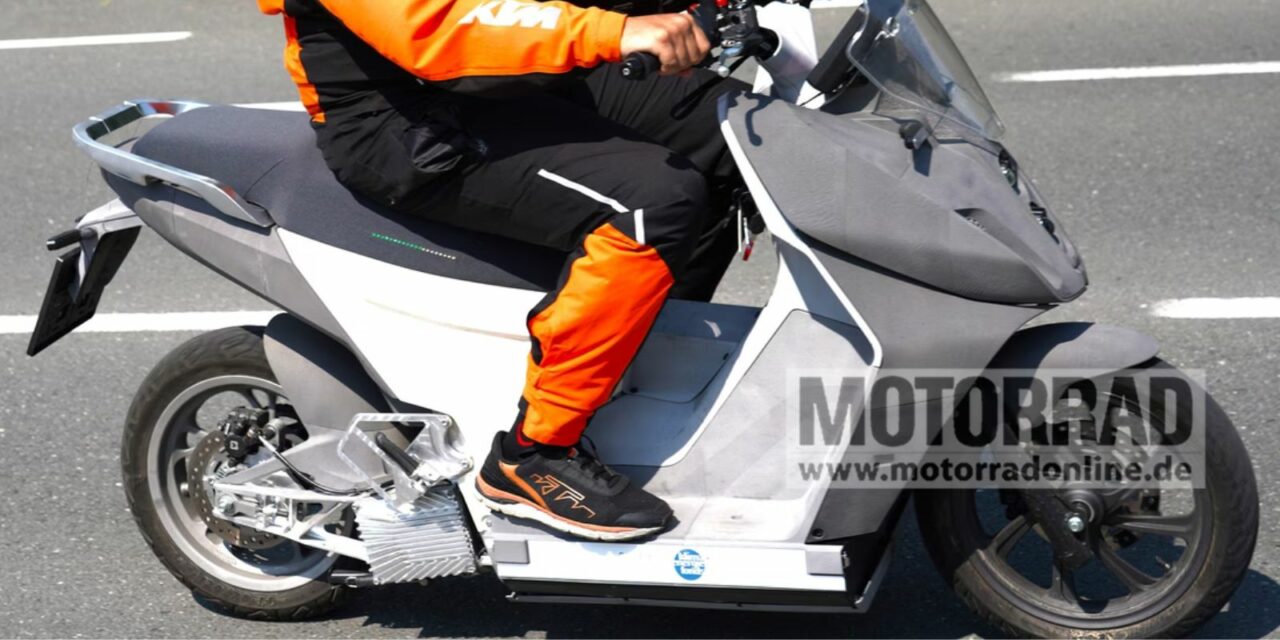 KTM Electric Scooter 1