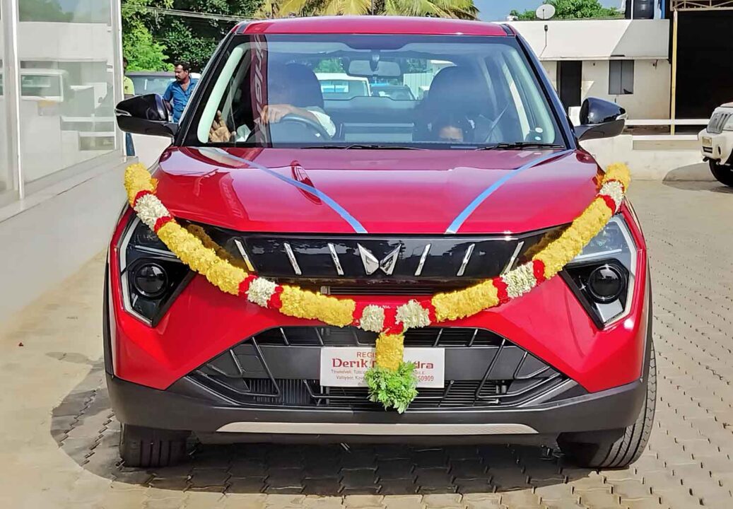 Mahindra XUV 3XO-2