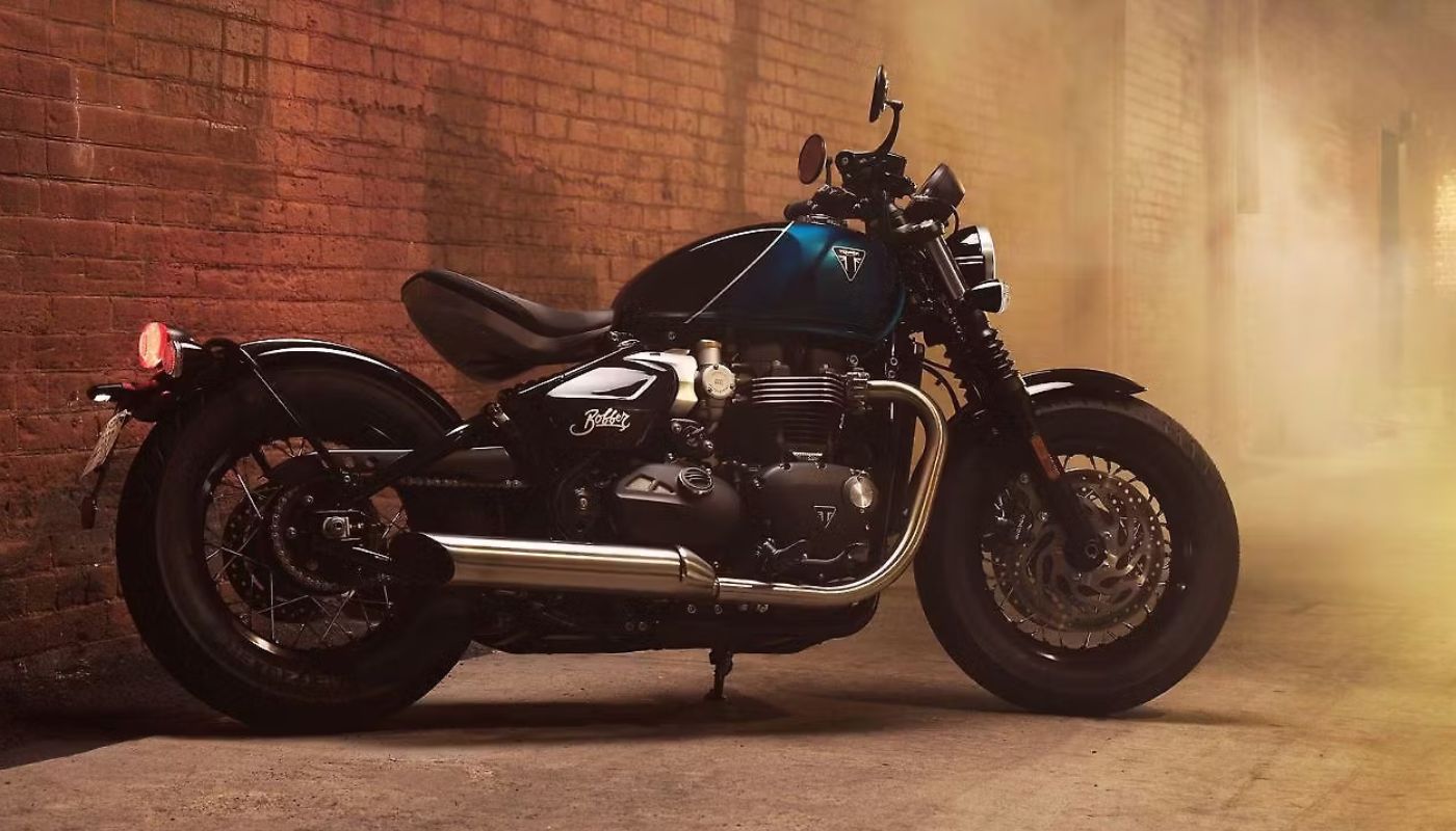 2026-Triumph-Bonneville-Bobber-and-Speedmaster.jpg