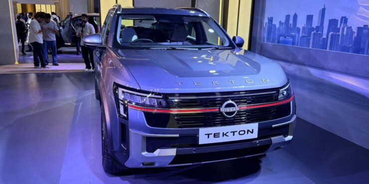 nissan tekton front